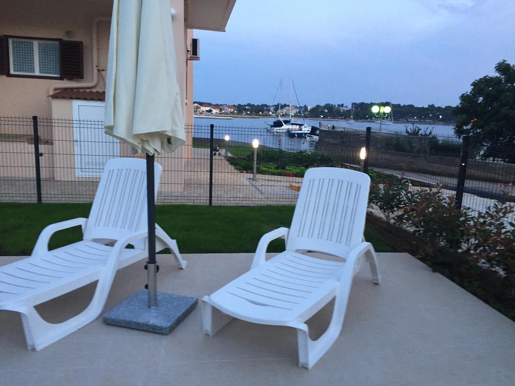 Guest House Punta Grzan Петрчане Экстерьер фото