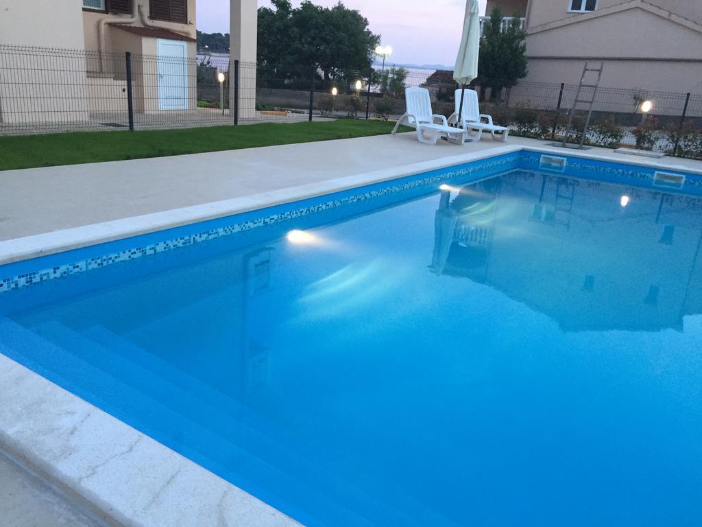 Guest House Punta Grzan Петрчане Экстерьер фото