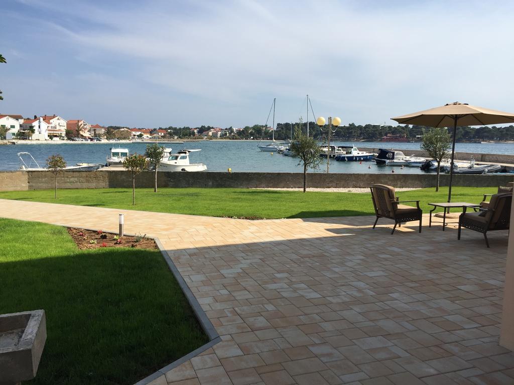 Guest House Punta Grzan Петрчане Экстерьер фото